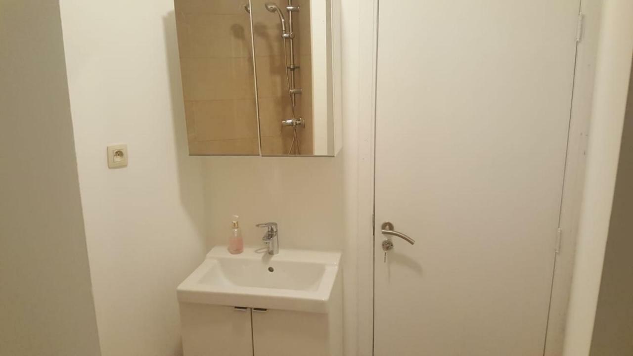 Central Appartment 2 Bedrooms ブリュッセル エクステリア 写真